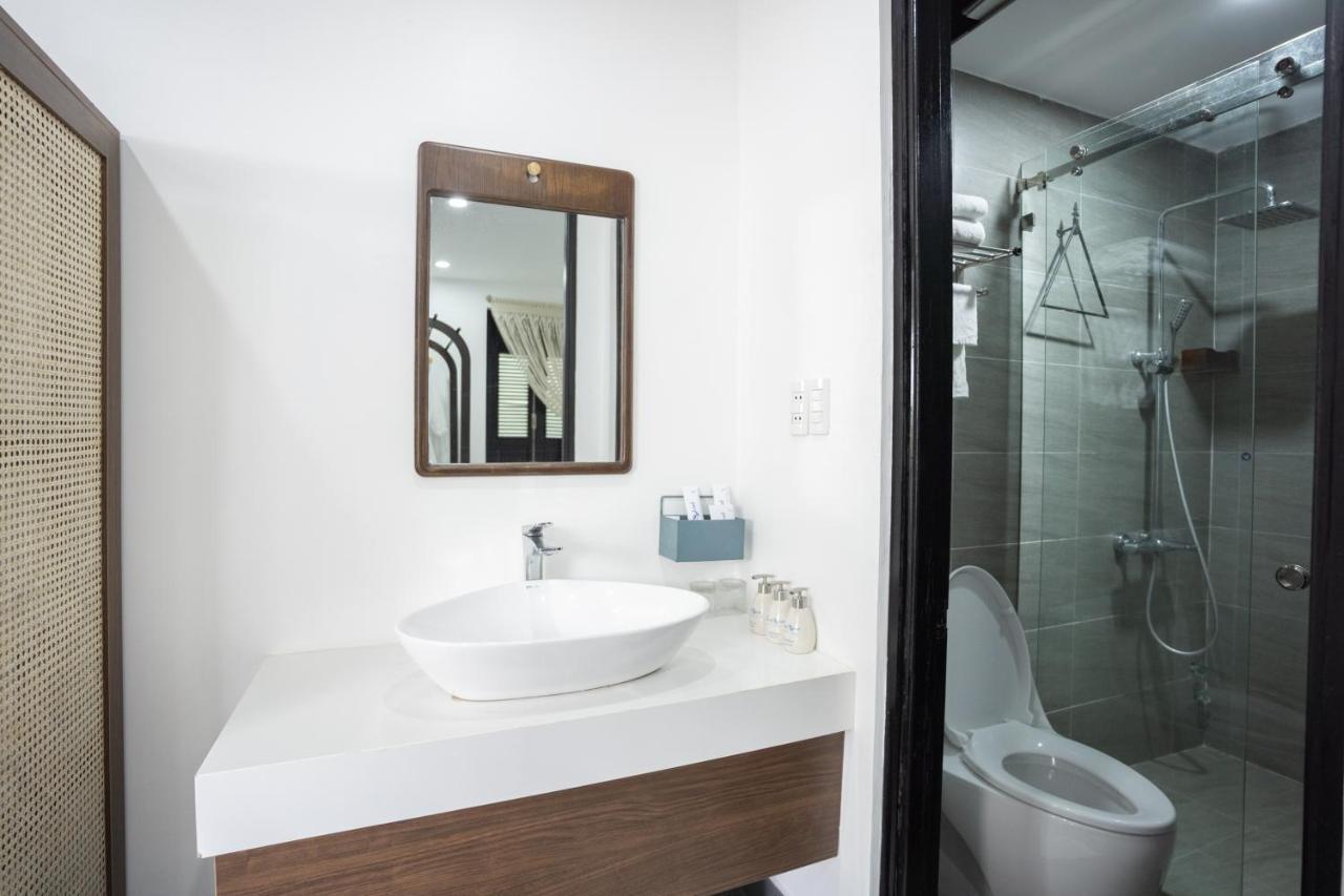 Quang Vinh And 3* Hội An